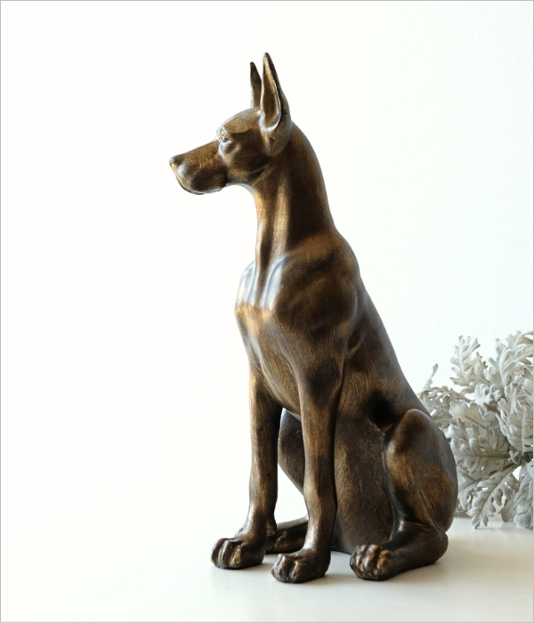 ドーベルマンの置物(1)